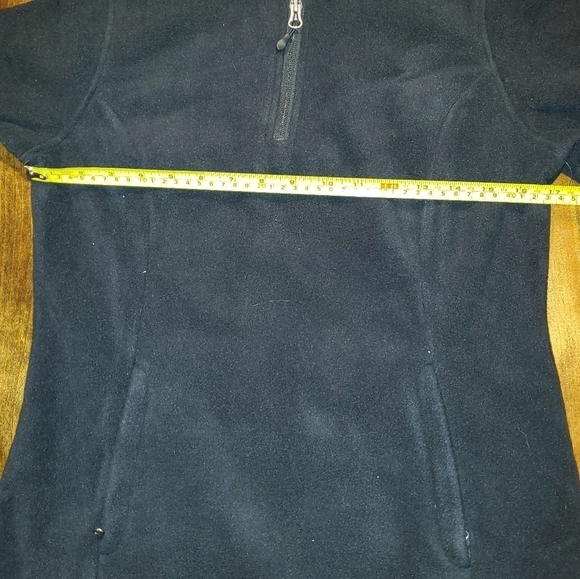 NEW Small Ladies Fit Black Fleece Pullover by Amazon Essentials - Picture 5 of 8